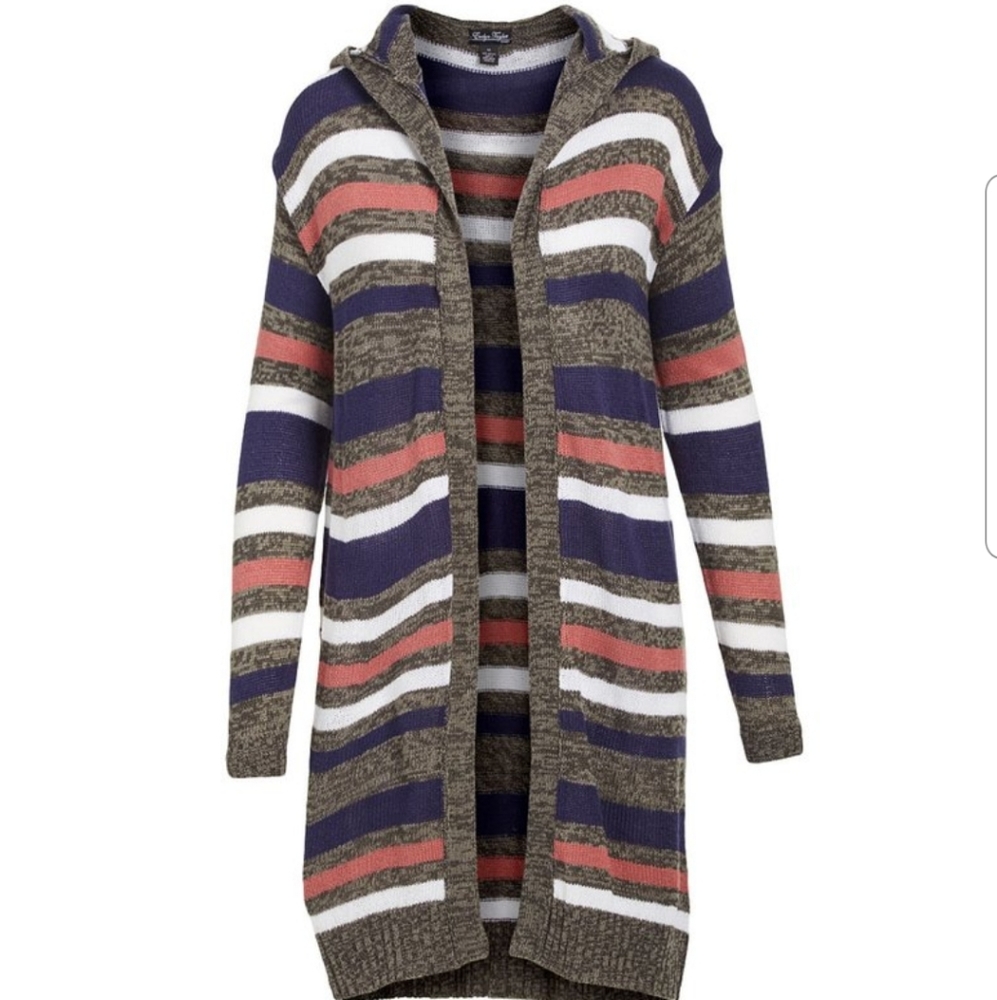 Evelyn Traylor: pink& blue stripped cardigan